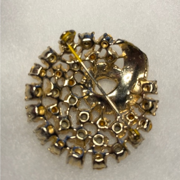 Aurora Borealis Circle Brooch - Picture 5 of 5